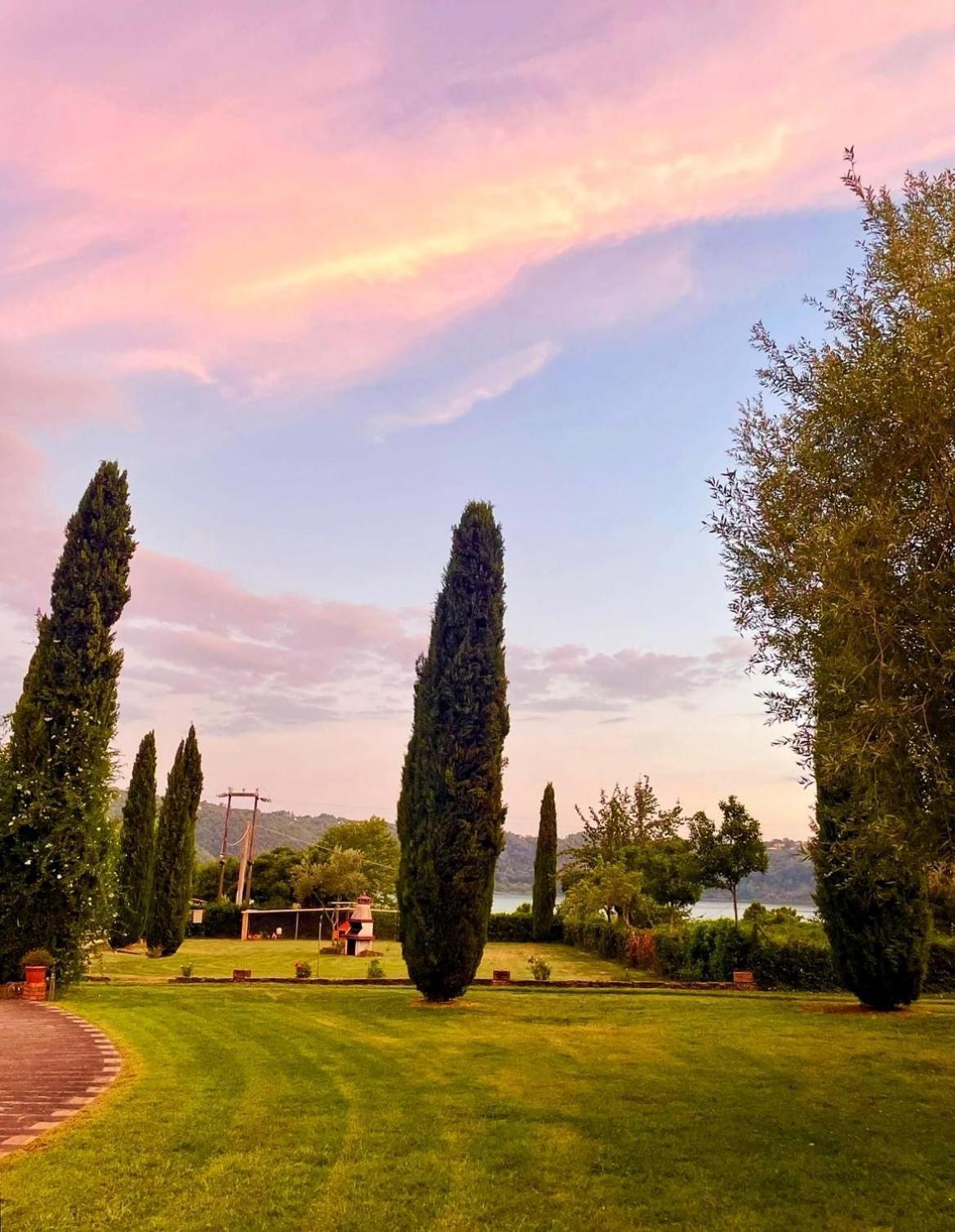 Agriturismo Le Grotte Немі Екстер'єр фото